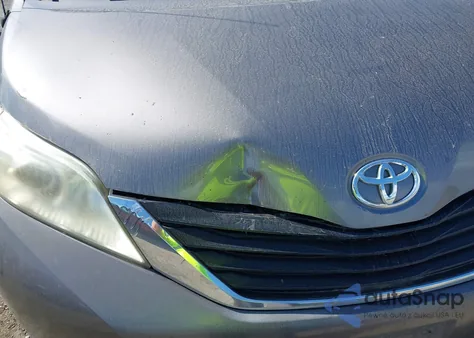 2011 Toyota Sienna Le V6 from USA, damaged, VIN 5TDKK3DC8BS055000